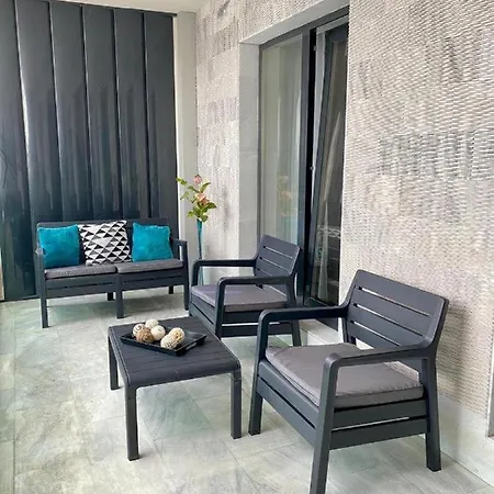 Ξενοδοχείο με διαμερίσματα Happy Sea View Năvodari